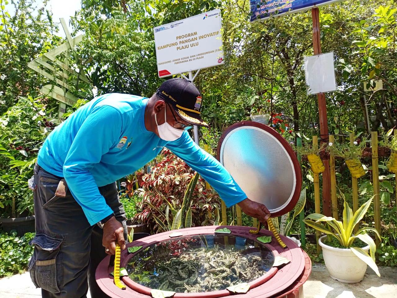 Solar Food Dehydrator yang digunakan sebagai pengering rempah-rempah di Kampung Pangan Inovatif binaan Pertamina RU II Palembang di kawasan Plaju Palembang (Hari Wijaua Kasturi / Mattanews.co)