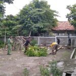 Manfaatkan Hari Libur, Lurah Adiarsa Timur Ajak Warga Kerja Bakti