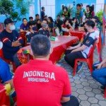 Datangi Markas Atlet Muba, Beni Hernedi Beri Semangat