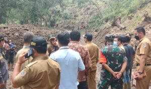 Bupati Tulungagung Sidak Pasca Bencana Tanah Longsor di Selingkar Waduk Wonorejo