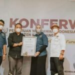 PWI Gelar Konferwil, Bupati Karawang : Wartawan Penjernih di Tengah Keruhnya Informasi