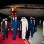 Tiba di Abu Dhabi, Presiden Jokowi Disambut Menteri Energi PEA Suhail Al Mazroui