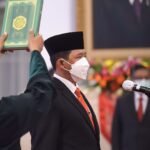 Sah! Presiden Jokowi Lantik Mayjen Suharyanto Sebagai Kepala Badan Nasional Penanggulangan Bencana