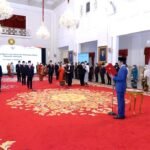Presiden Jokowi Lantik 12 Duta Besar di Istana Negara