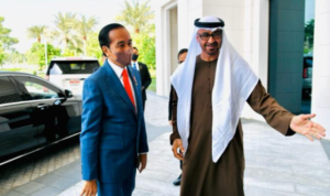 Presiden Jokowi Tiba di Istana Al-Shatie Disambut Pangeran Mohamed bin Zayed