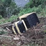 Dump Truck Terjun Ke Jurang Sedalam 50 Meter, Supir Selamat