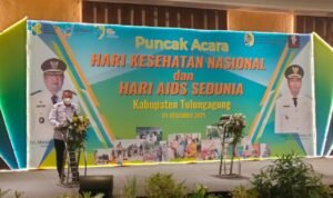 Puncak Acara HKN dan Hari AIDS Sedunia, Wabup Tulungagung: Akhir 2021 Target 70 Persen Vaksinasi Tercapai