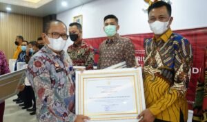 Peringatan Hari HAM Sedunia, UPT Rutan Kelas IIB Prabumulih Terima Penghargaan dari Kemenkumham