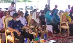 100 Pelaku UMKM OKU Timur Terima Bantuan dari Dinsos dan ICSB Sumsel