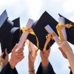 Dua Korban Asusila Reza Ghasarma Hari Ini Resmi Wisuda