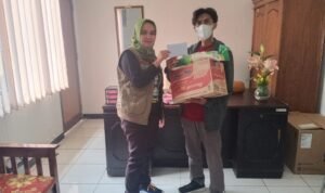 Bantu Korban Semeru, Lurah Palumbonsari Berikan Donasi melalui Balaka Adventure