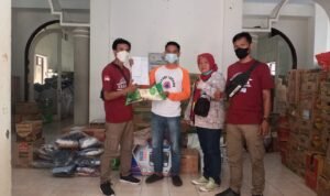 BPBD Lumajang Terima Bantuan Logistik dari Kelurahan Palumbonsari melalui BALAKA Adventure