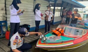 Dishub Bidang LL-ASDP Kapuas Hulu Lakukan Pengecekan Sarana Angkutan Sungai