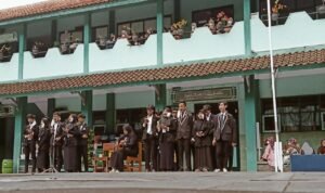 Momen Hari Ibu, Pembagian Rapor di SMPN 4 Ciamis Penuh Haru