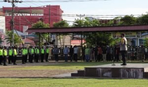 Kapolres Kapuas Hulu Pimpin Apel Gabungan Kesiapan Pengamanan Malam Natal 2021