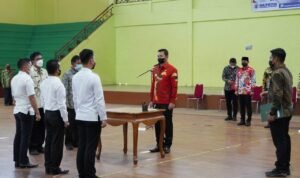 Bupati Lantik Ratusan Pegawai di Lingkungan Pemkab Kapuas Hulu