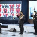 Kapolri Sematkan Bintang Bhayangkara Pratama ke 61 Perwira Tinggi Polri, 8 Pati TNI dan 5 ASN