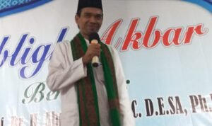 Saksikan Tausiah UAS, Masjid Agung Lahat “Padat”