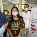 Rayakan Natal, WOM Finance Bagikan Kado Natal Ke Anak Disabilitas