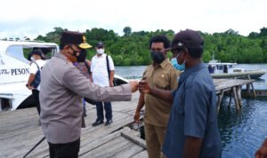 Kunjungi Kampung Dabatan, Kapolda Papua Barat: Masyarakat Jangan Takut untuk Divaksin