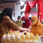 Disperindag Karawang Sediakan Minyak Goreng Murah 7.200 Botol