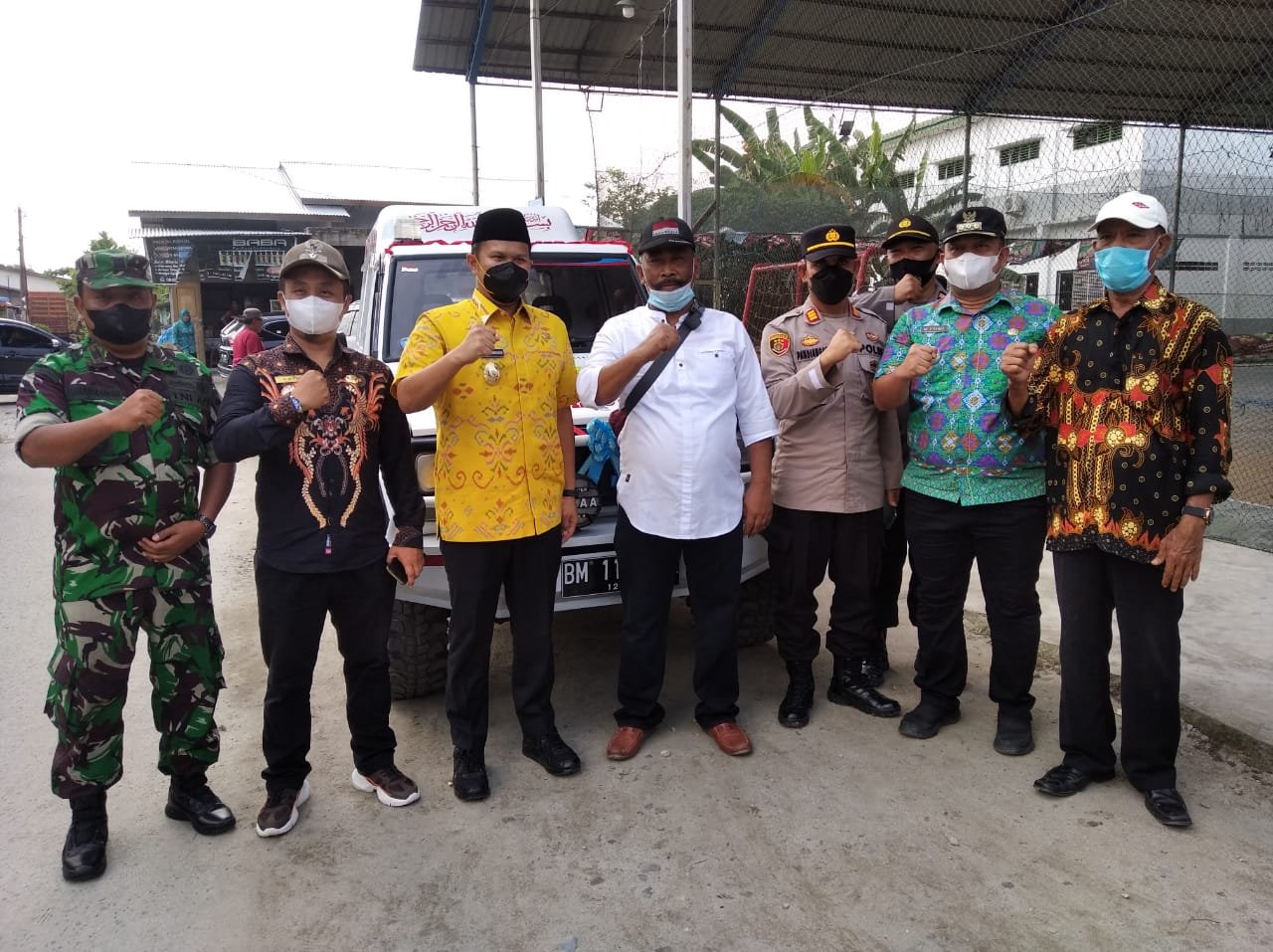 Menir, Pengusaha Kilang Padi asal Perbaungan Hibahkan Mobil Ambulans