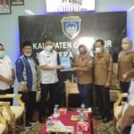 Bupati OKU Timur Terima Buku Revitalisasi Budaya Komering