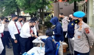 Propam Polda Sumsel Periksa Urine Dadakan