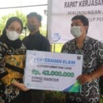 Lindungi Pekerja, Bupati Mamuju Teken Kerjasama dengan BPJamsostek