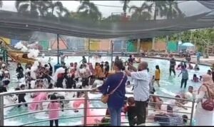 Fantasy Island Masih Merebut Hati Pengunjung Bermain Air