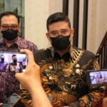 Target Vaksinasi Lansia Terpenuhi, Bobby : Senin Vaksinasi Anak dan Booster Dimulai