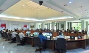 Pemerintah Evaluasi Perpanjangan PPKM Setiap Minggu, Sebut Antisipasi Perkembangan Omicron