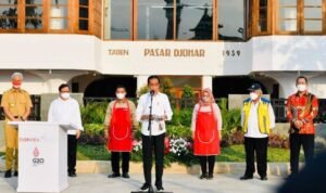 Resmikan Pasar Johar, Presiden Jokowi : Pasar Ramai Tanda Ekonomi Bergerak