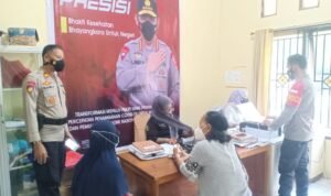 Polisi dan ASN Polres Polman Laksanakan Vaksin Booster