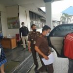 S Resmi Ditahan oleh Kejari Kapuas Hulu Terkait Dugaan Korupsi Pembangunan Terminal Bunut Hilir
