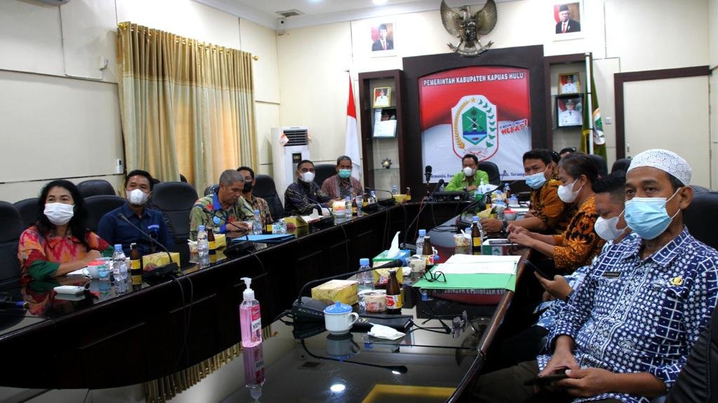 Melalui Zoom Meeting, Sekda Kapuas Hulu Hadiri Peluncuran Inpres No 1 Tahun 2022