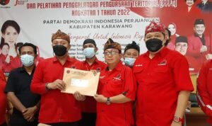 Kang Pipik Tutup PKP dan PPPT Angkatan 1