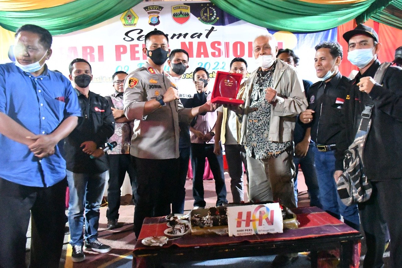 AKBP Josua Inisiasi HPN 2022 Bersama Insan Pers di Kabupaten Samosir