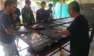 Tingkatkan Kualitas Produk, Purwakarta Sablon Komunitas Latih Skill Raster