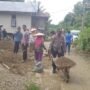 Turut Serta Bangun Masjid Al Hidayah, Kapolsek Embaloh Hulu: Kembangkan Budaya Melayani