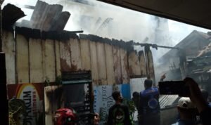Kompor Meledak, Satu Rumah dan Empat Kamar Kost Hangus Terbakar