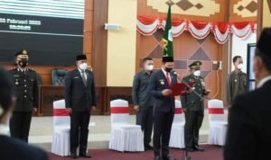 Lantik Pejabat Tinggi Pratama, Administrator dan Pengawas, Bupati Kapuas Hulu: Jagalah Amanah