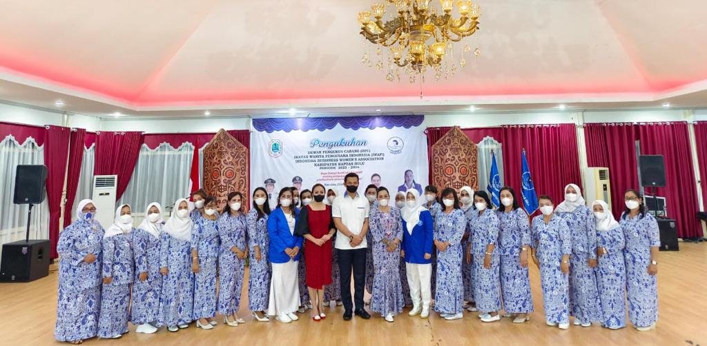 Kukuhkan DPC IWAPI, Bupati Kapuas Hulu: Pulihkan Ekonomi