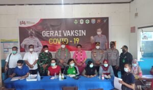 Kapolres Kapuas Hulu Tinjau Vaksinasi di PT DNL Semitau