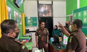 Kejari Kapuas Hulu Menerima Kunjungan Asisten Pengawasan Kejati Kalbar