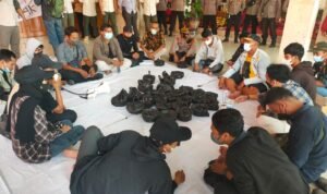 Unik!… Aksi Demo Ala AMTI di Rumdis Wabup Tulungagung