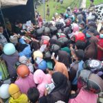 Demi Minyak Goreng, Warga Mamuju Abaikan Prokes