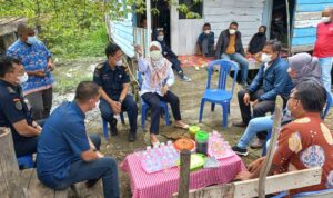 Riezky Aprilia, Bekerja Dalam Senyap