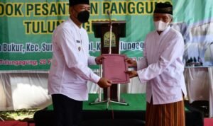 Hadiri Peletakan Batu Pertama Pembangunan Masjid, Wabup Tulungagung: Selamat Isra Mi’raj 2022