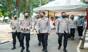 Wakapolda Jabar Tinjau Vaksinasi Serentak se-Jawa Barat di Polres Purwakarta